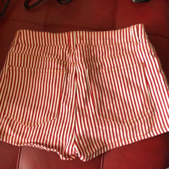 Forever 21 shorts: 2 for 22😳 - Picture 2 of 3